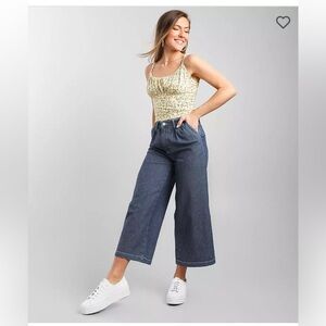 Lee Vintage Modern Wide Leg Cropped Jean - Size 28